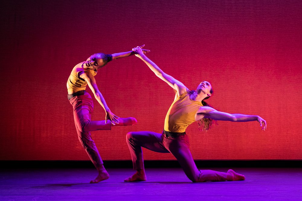 Hubbard Street Dance Chicago; Jamie Kraus photo