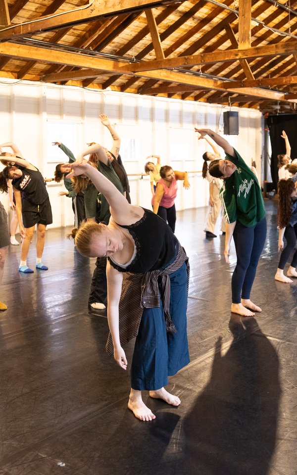 2025 Morning Class Contempemporary; Jamie Kraus photo.