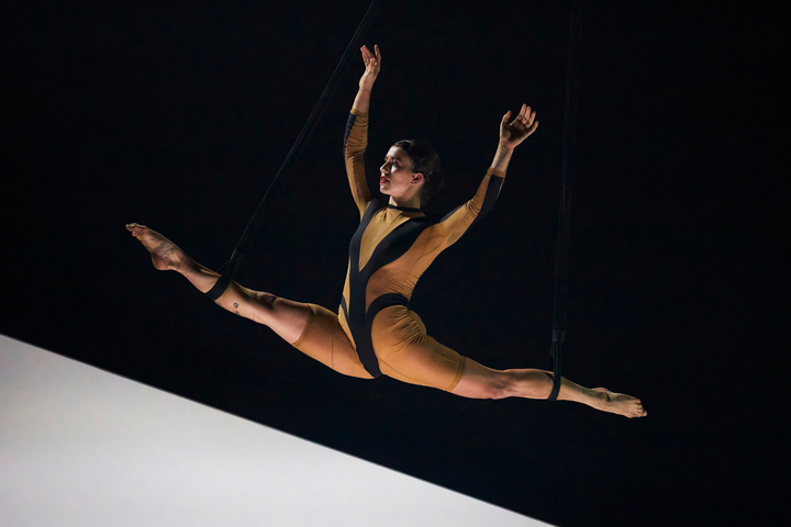 Circa Contemporary Circus; Andy Phillipson photo