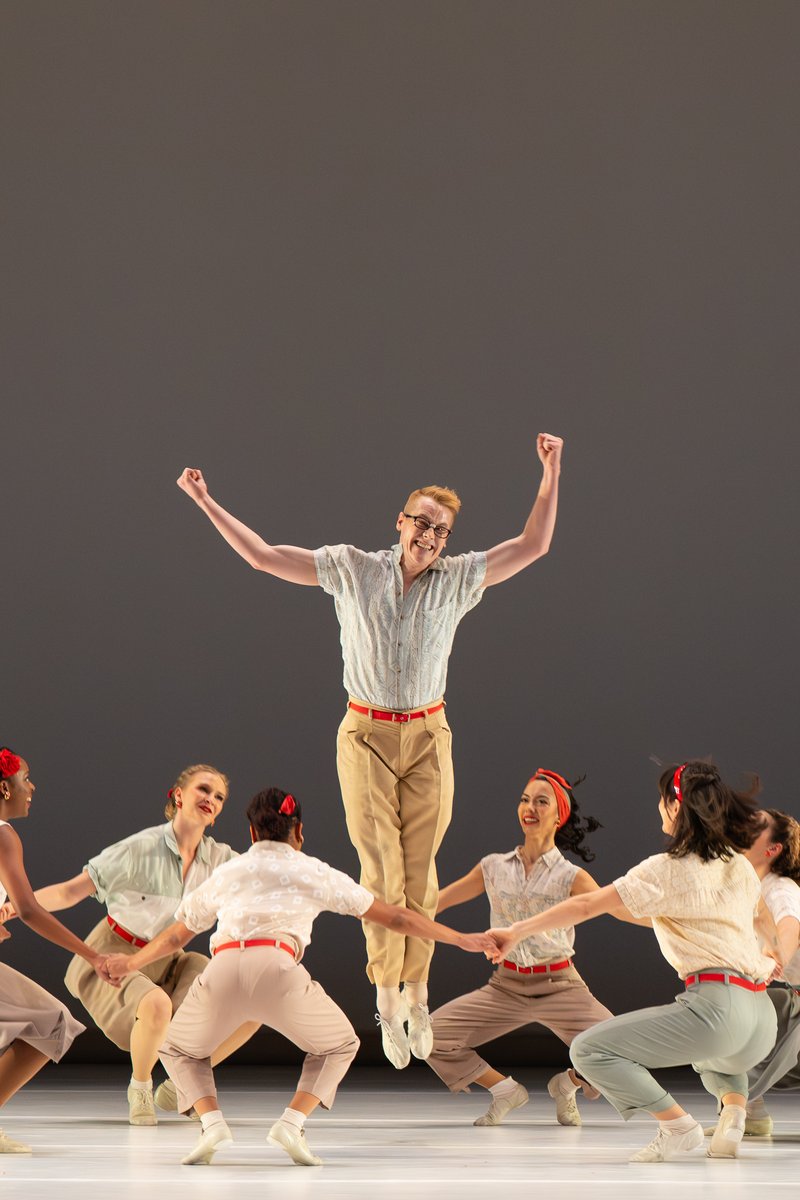 Paul Taylor Dance Company in "Company B;" Ron Thiele photo