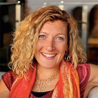 ElizabethJohnson_400x400