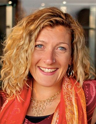 ElizabethJohnson_400x400