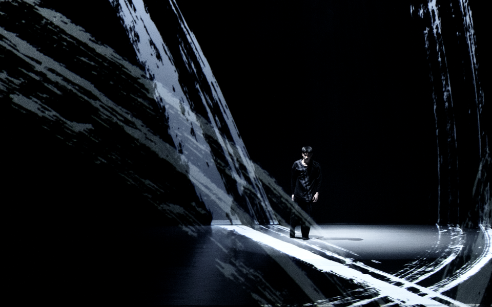 Huang Yi's "Ink;" Summer Yen photo