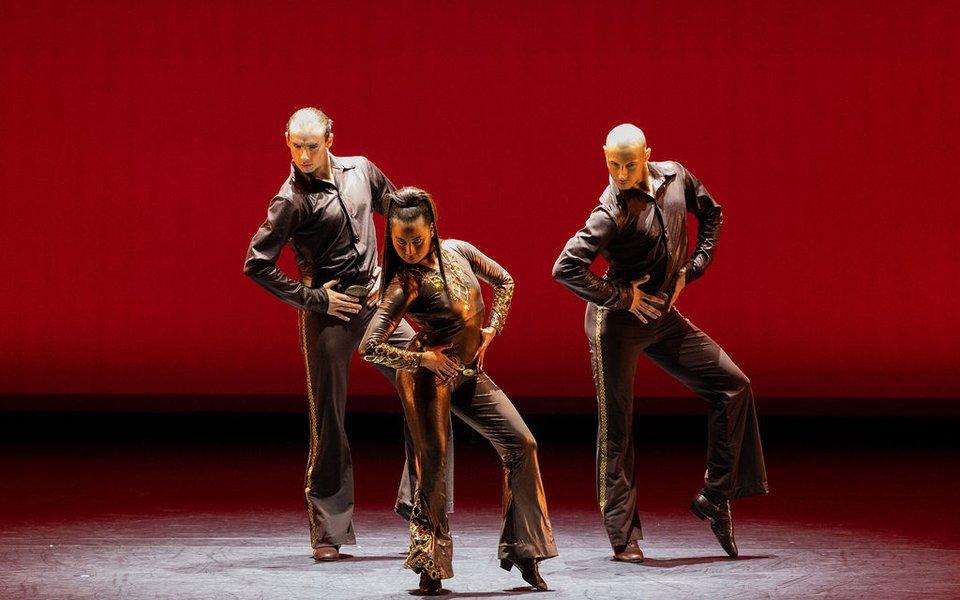 Hubbard Street Dance Chicago; KT Miller Photography photo