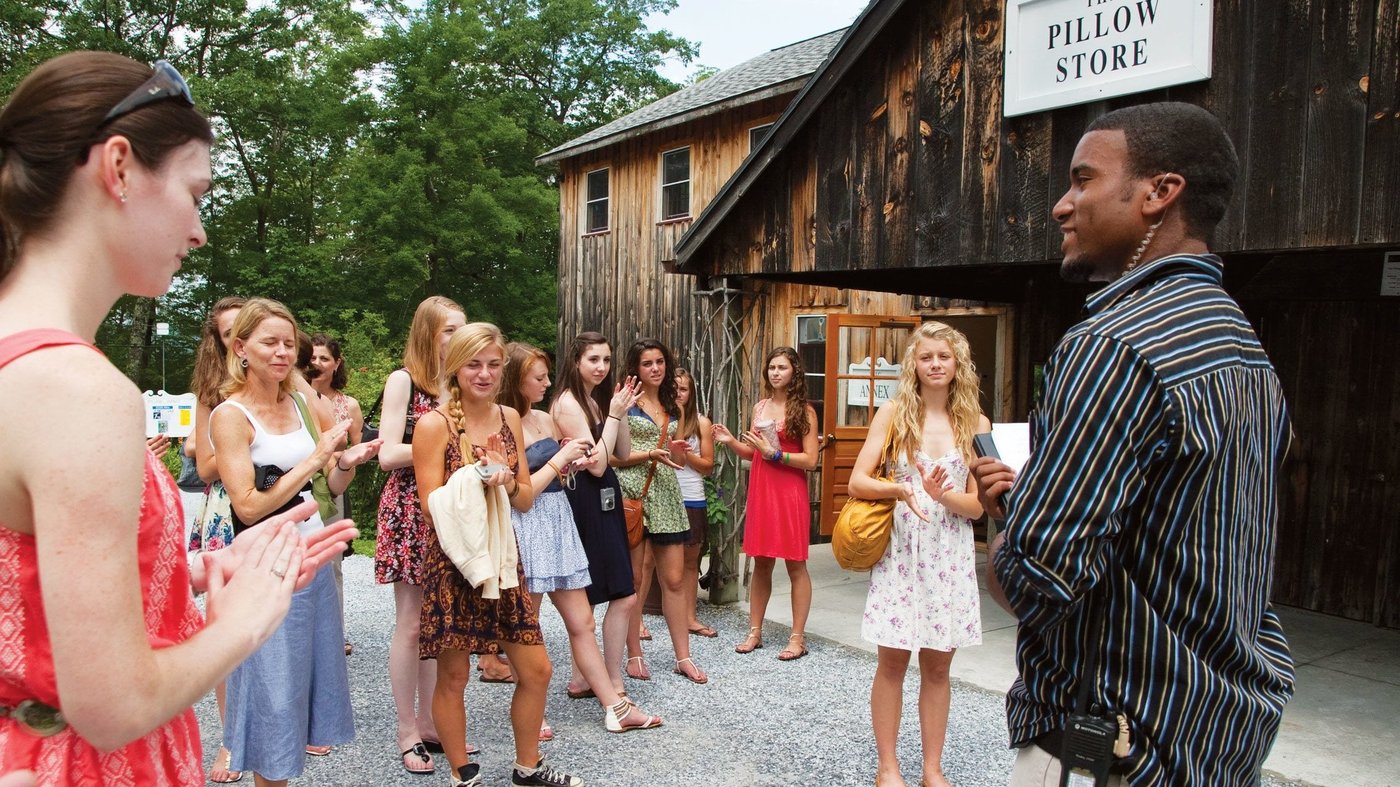 InternFestival_PatronServices_pKristiPitsch_HERO