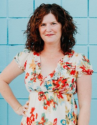 Krissie-Marty_Founding-Artist_Head-Shot-400x400-1