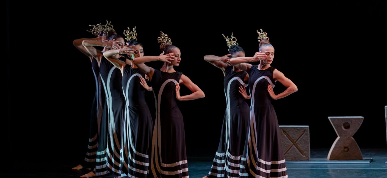 Martha Graham Dance Company in "Night Journey;" Luis Luque photo.