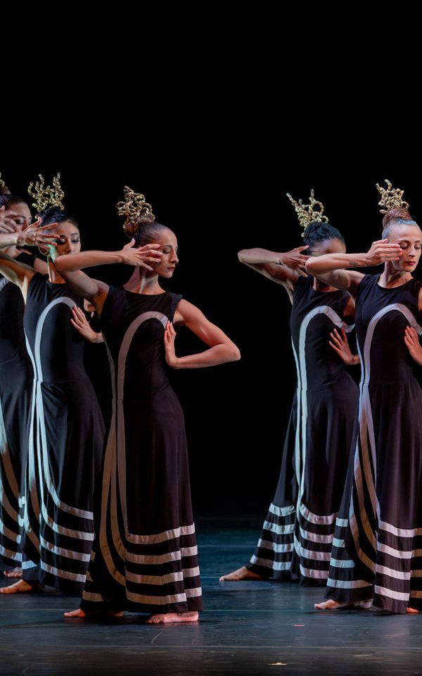 Martha Graham Dance Company in "Night Journey;" Luis Luque photo.