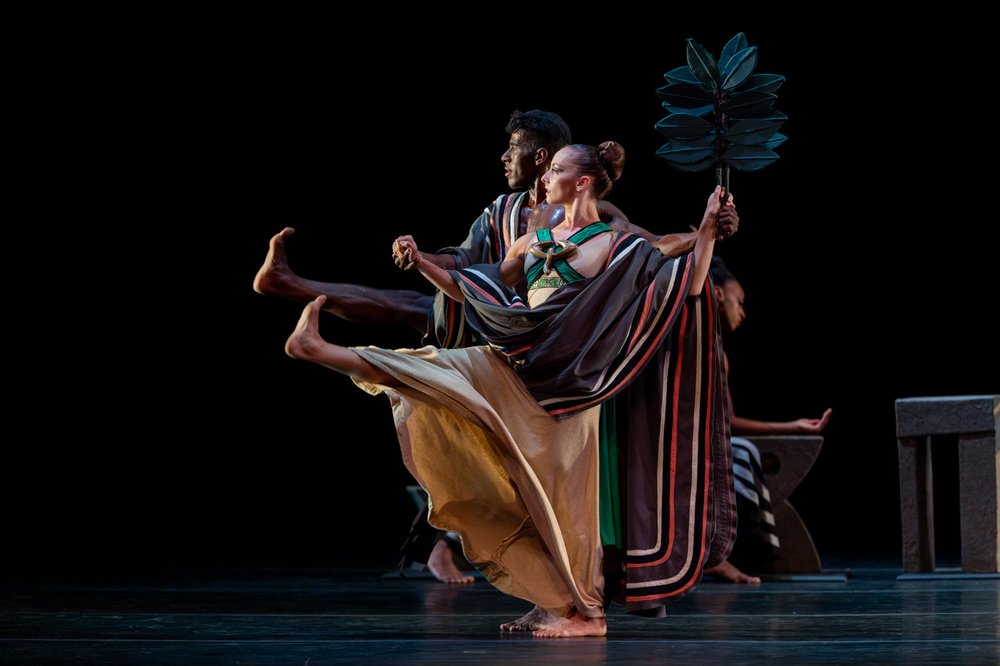 Lloyd Knight and Anne Souder in Martha Graham’s "Night Journey;" Luis Luque photo.