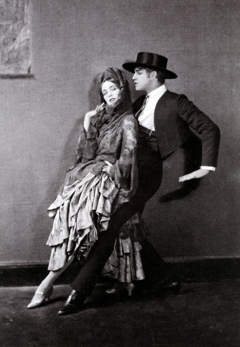 Malaguena-with-Graham-Shawn-by-EO-Hoppe-1922-768x1111