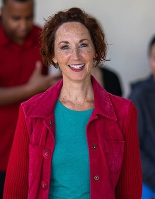 Margot-Greenlee_Founding-Artist_Head-Shot_400x400