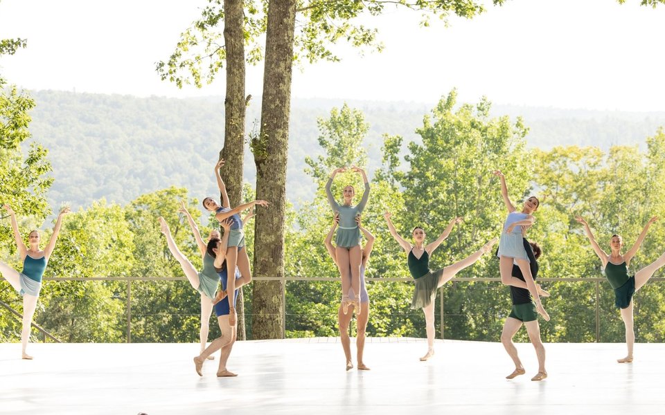 The School at Jacob's Pillow 2025 Contemporary Ballet Performance Ensemble; Jamie Kraus photo