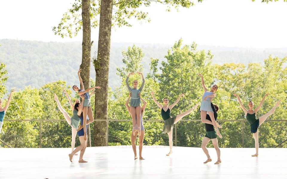 The School at Jacob's Pillow 2025 Contemporary Ballet Performance Ensemble; Jamie Kraus photo